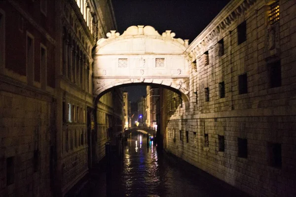Benátky Itálie Ledna 2020 Evokativní Obraz Bridge Sighs Jednoho Nejznámějších — Stock fotografie