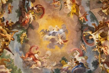 Caserta Kraliyet Sarayı, 27 Haziran 2020, Napoli Kralı Charles tarafından yaptırılan tarihi saray, saray resimleri ve freskleri.