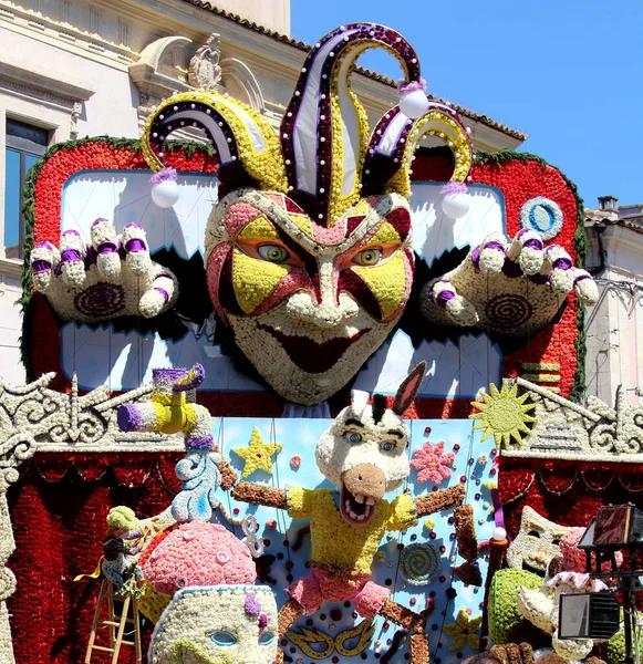 2017 Acireale Sicily Carnival Acireale Evocative Image Allegorical Floats Street — 스톡 사진