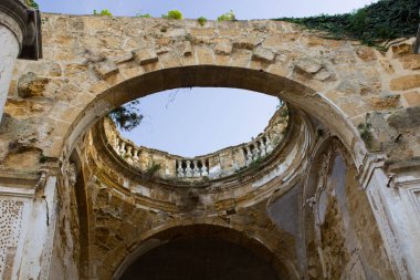 Mazara del Vallo, Sicilya, İtalya, 19 Ocak 2020, 18. yüzyıl Sant 'Ignazio Kilisesi' nin kalıntılarının anımsatıcı görüntüsü.