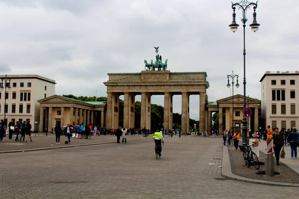 2018 Berliner Brandenburger Tor Bekanntestes Denkmal Des Berliner Wahrzeichens Der — Stockfoto