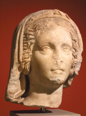 2018.06.11 Berlin Pergamon Müzesi, Yunan kenti Pergamum 'dan (Türkiye), Antik Yunanistan' dan ve Asurlu ve Babil dünyalarından müzede sergilendi.