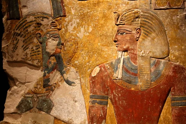 柏林博物馆岛上的柏林新博物馆 和原来一样 收藏了埃及收藏的一些非常值钱的藏品 如Nefertiti之尘 — 图库照片