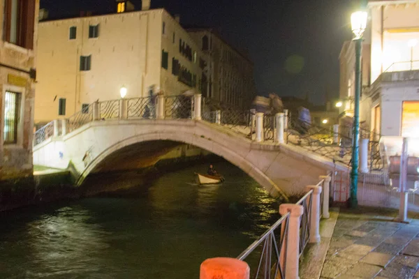 Veneza Itália Janeiro 2020 Imagem Evocativa Uma Ponte Que Liga — Fotografia de Stock