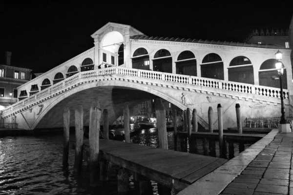 Venedig Italien Januar 2020 Stimmungsvolles Schwarz Weiß Bild Der Rialto — Stockfoto