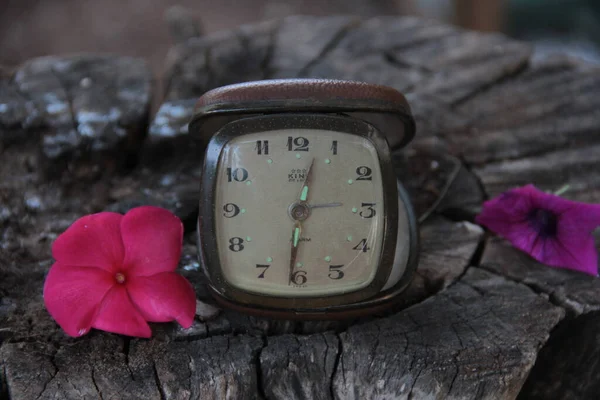 Old Decorative Table Clock — Stock Photo, Image