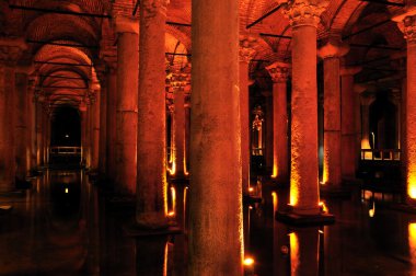 Yerebatan Sarnıcı içinde Istanbul, Türkiye