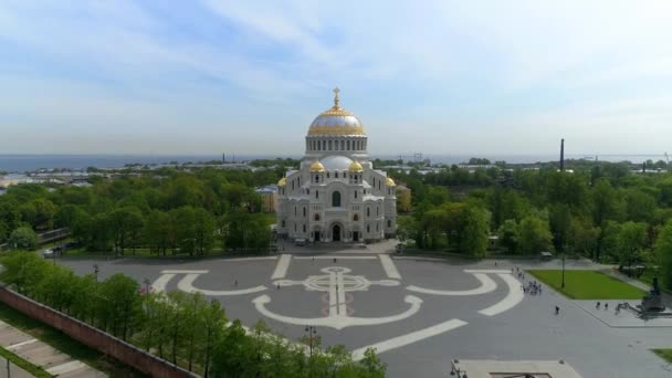 Veduta aerea della Cattedrale navale ortodossa di San Nicola — Video Stock