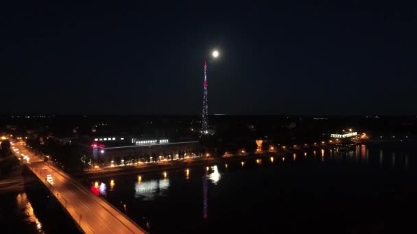 Nachtansicht der Zugbrücke in St. Petersburg über die Newa — Stockvideo