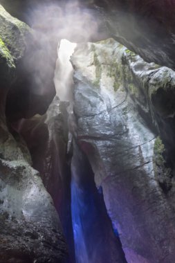 Mağaradaki ışığın manzarası