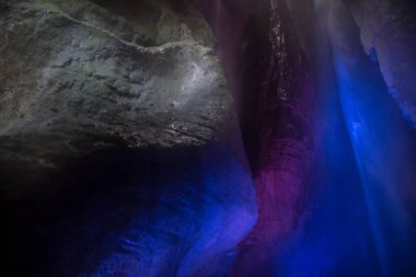 Mağaradaki ışığın manzarası