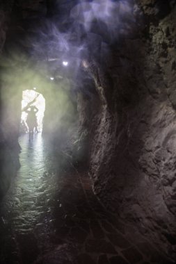 Mağaradaki ışığın manzarası