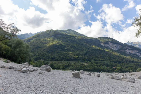 Kameny Břehu Jezera Tenno — Stock fotografie