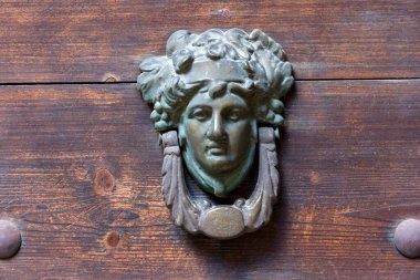 Antika, Vintage döküm Demir figürlü kapı tokmağı Romalı ya da Yunan figürü