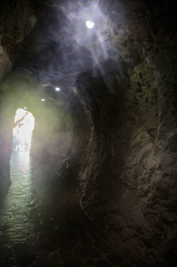 Mağaradaki ışığın manzarası