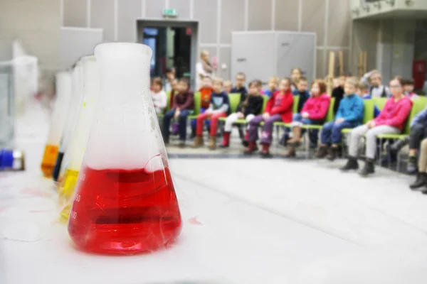 Dry ice during the experiment. — Stock Photo, Image