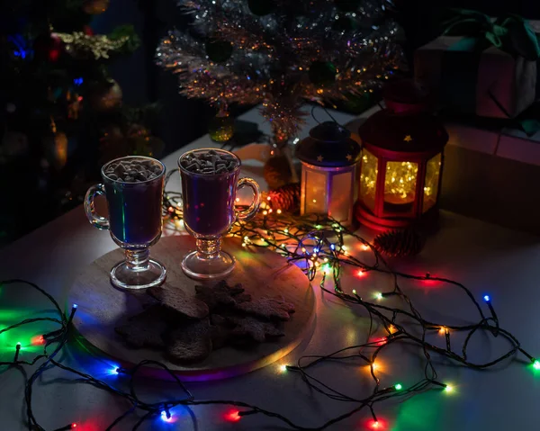 Composición para la noche de Navidad. Cacao y pan de jengibre para Santa Claus — Foto de Stock