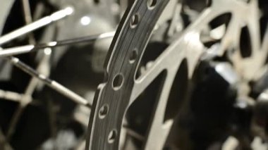 Bir konuşma çarkının yakın çekimi. Makro fotoğraf. Motorun bir parçası..