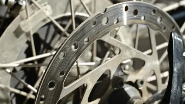 A close-up of the gears of a multi-speed bike — Stock Video