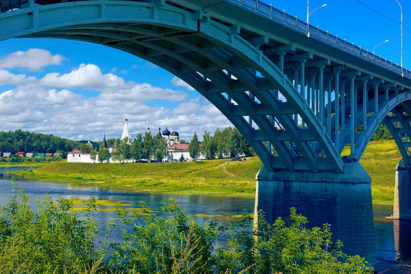 View Holy Dormition Monastery Bridge Volga River Staritsa Tver Oblast — Stock Photo, Image