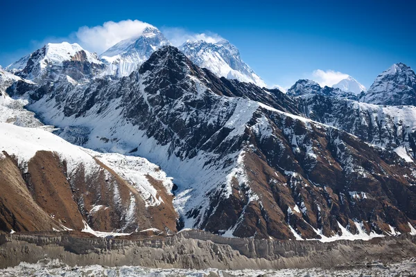 Mount everest — Stockfoto