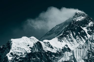 Everest Dağına tepe