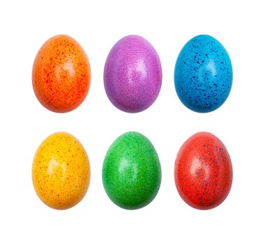 Beyaz arka planda izole edilmiş Paskalya yumurtaları