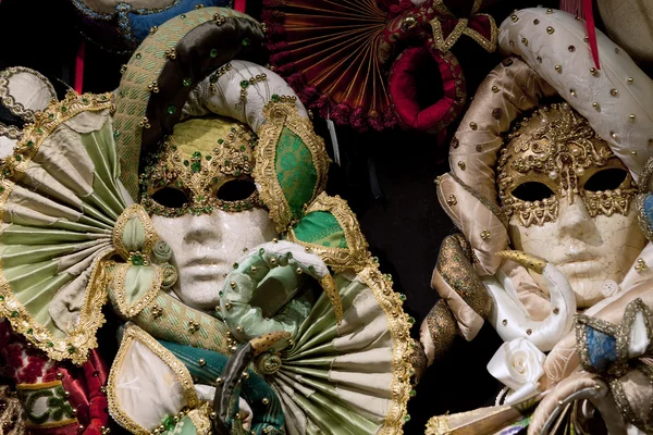 Bonito veneziano máscaras fundo — Fotografia de Stock