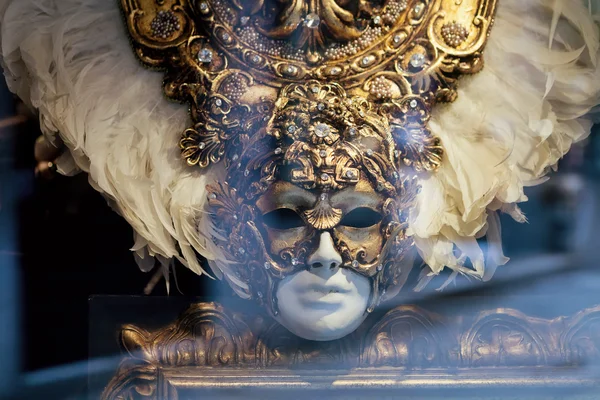 Máscara tradicional veneziana. Veneza, Itália — Fotografia de Stock