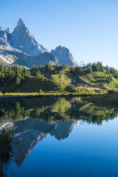 Combal jehly a jezero — Stock fotografie