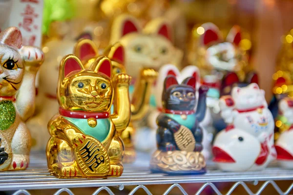 Japon şanslı kedi