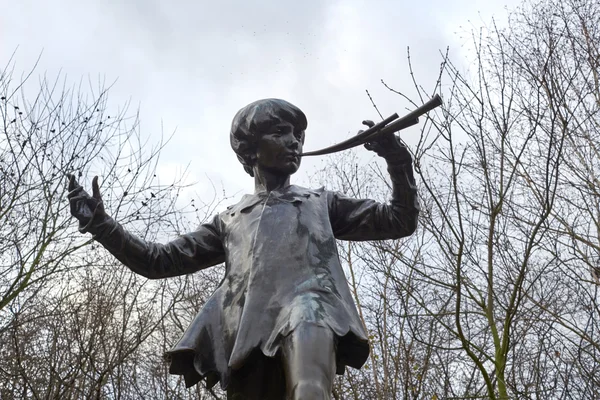 Statue of Peter Pan — Stock Photo, Image