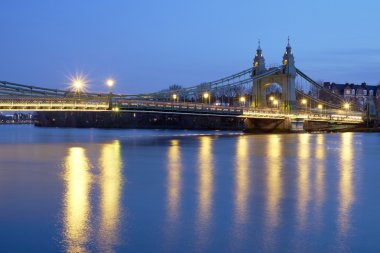 Hammersmith Köprüsü