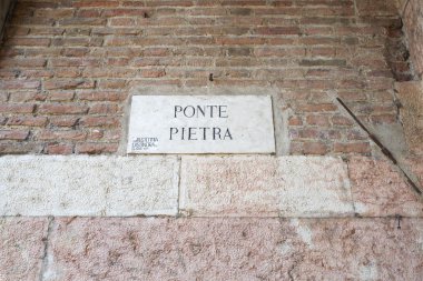 Ponte Pietra