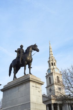 Trafalgar Meydanı'na heykeli
