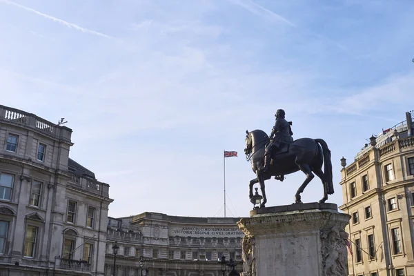 Statua Trafalgar Square — Zdjęcie stockowe