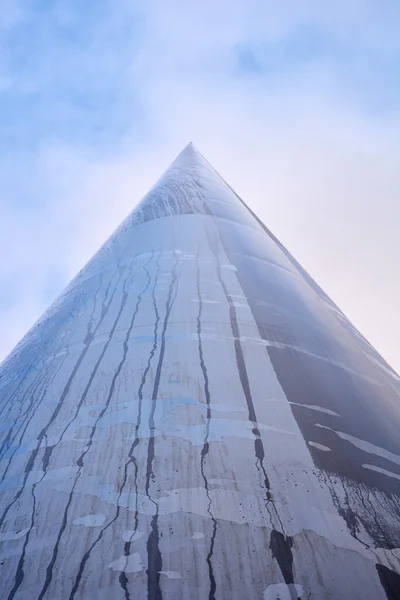 雨の中でミレニアム尖塔 — ストック写真