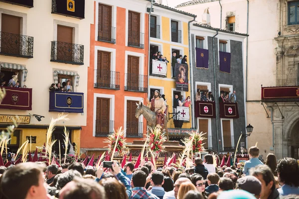 Cuenca, Hiszpania - 29 marca 2015 - ludzie w procesji Hosanna — Zdjęcie stockowe