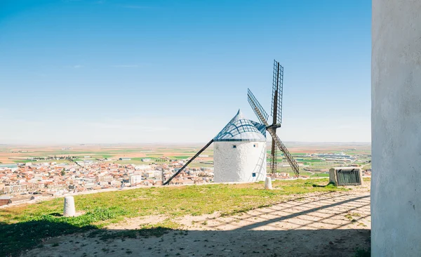 Tradycyjnych wiatraków, Toledo, Hiszpania — Zdjęcie stockowe