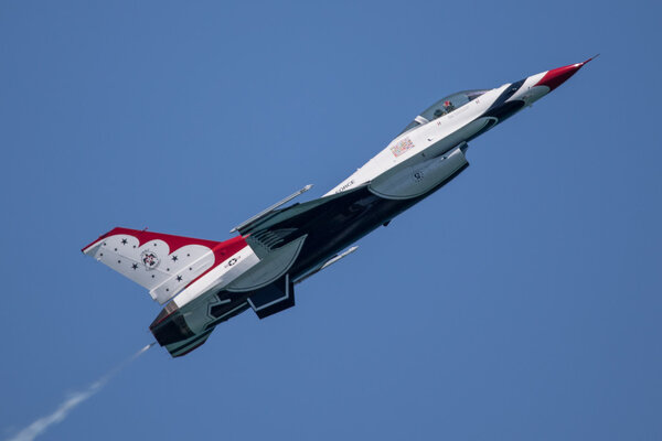 US Air Force Thunderbirds Demo Team