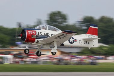 Pardubice Kuzey Amerika T-28 Truva