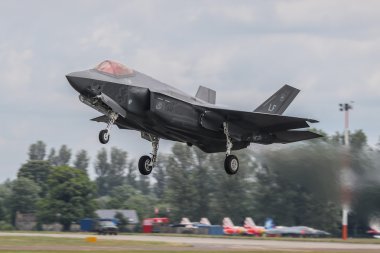 Lockheed Martin F-35 Fairford içinde