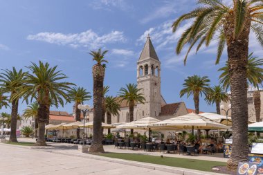 Trogir, Hırvatistan - 10.07.2021 Trogir kentindeki Eski Şehir 10.07.2021, Hırvatistan