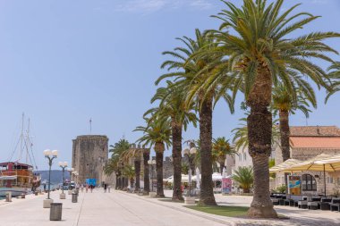 Trogir, Hırvatistan - 10.07.2021 Trogir kentindeki Eski Şehir 10.07.2021, Hırvatistan