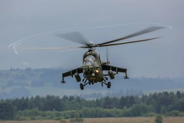 Mi-24 hind em nowy targ — Fotografia de Stock