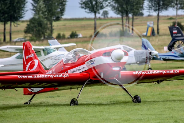 Zelazny polsk aerobatisk team – stockfoto