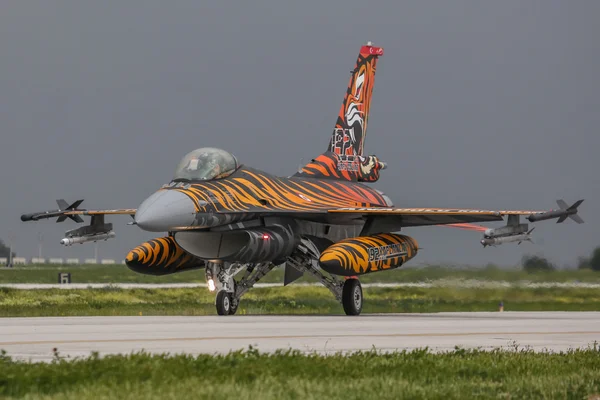 Turco F-16 em pintura especial — Fotografia de Stock