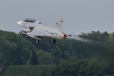 Jas-30 Gripen kalkış