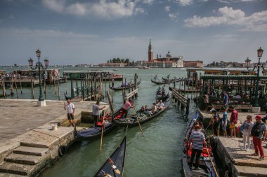 Venedik tekne gezisi başlangıç yer