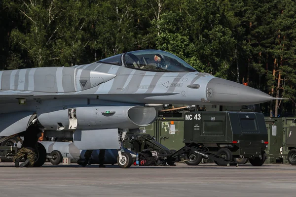 F-16 Figting Falcon військово-повітряні сили Польщі — стокове фото